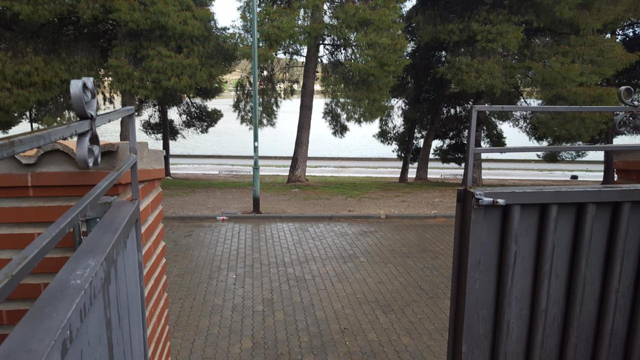 Tu Casa En Mequinenza Con Wifi Apartment Bagian luar foto